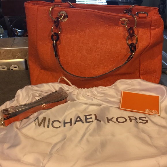 Michael Kors NWT Orange colot - Picture 8 of 8